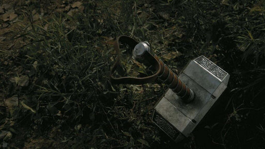 thor-mjolnir-hammer-on-the-ground