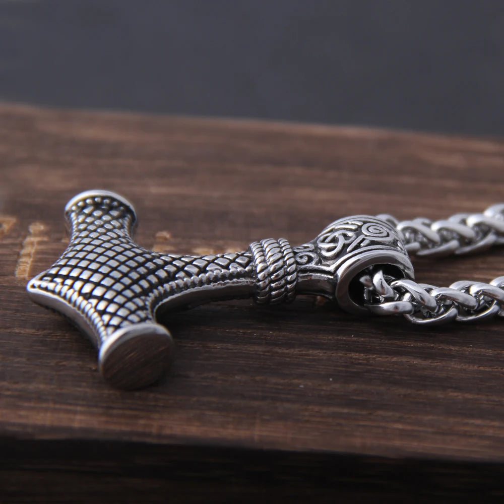 Collier Viking scandinave nordique Mjolnir