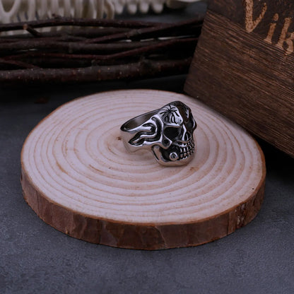 Vintage Mouth Smoking Viking Skull Hringur