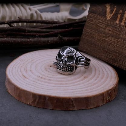 Vintage Mouth Smoking Viking Skull Hringur