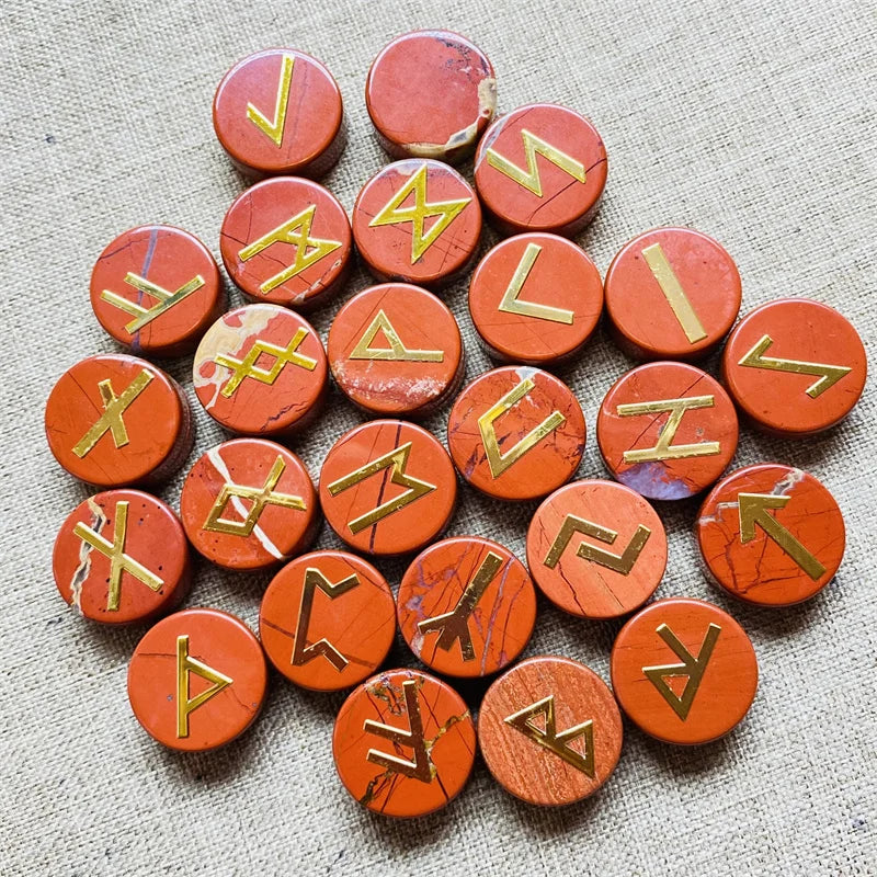 25pcs Lochlannach Nádúrtha Dearg Jasper Runes Amulet Set