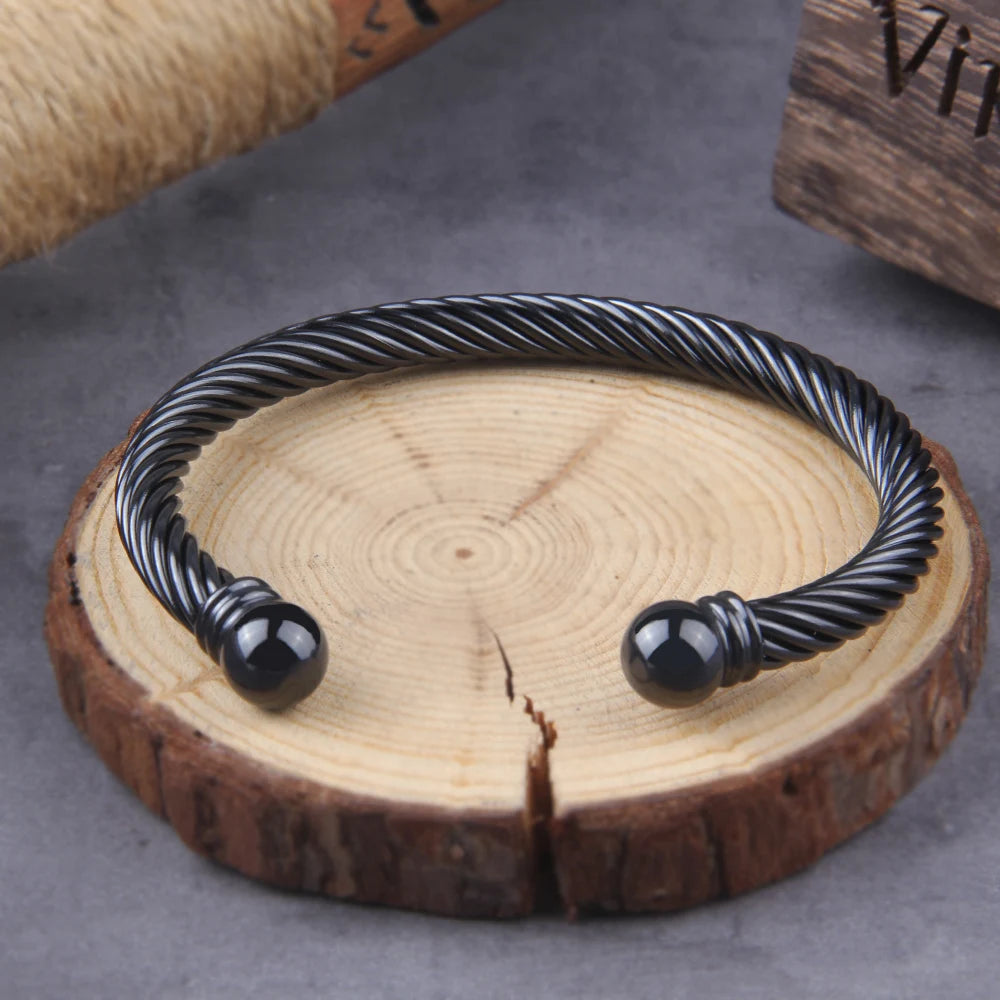 Bráisléid Sreang Cábla Twisted Cruach Dhosmálta C-Shaped Cuff Adjustable Viking Bangle Bracelet