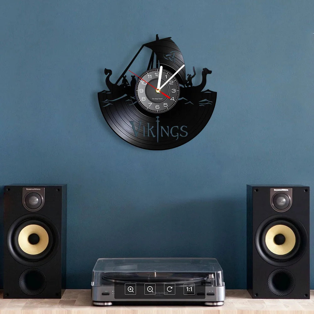 Wikingerschiff-Vinyl-Schallplatten-Wanduhr