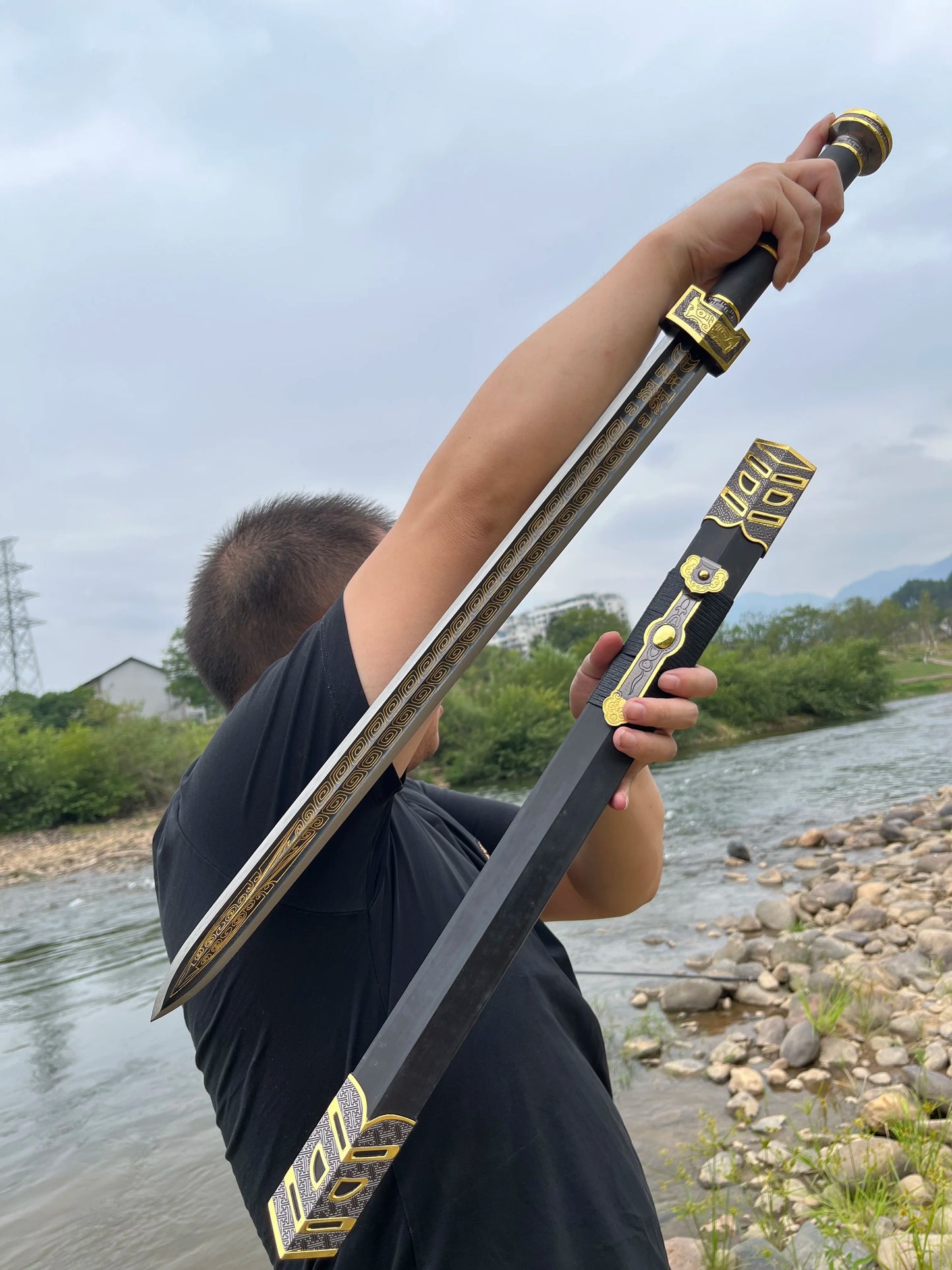 Spada vichinga in metallo da battaglia con spada da guerriero in metallo antico da 80 cm, vero film in acciaio ad alta durezza, tagliente e ad alta durezza