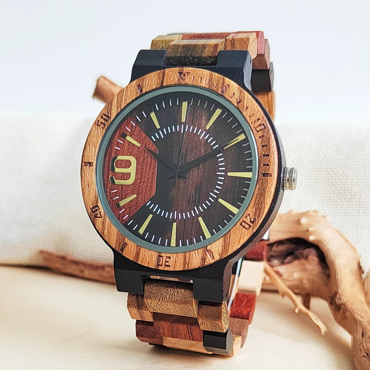 Lituð tré tíska lúxus klukka Quartz Wood Wrist Viking Watch