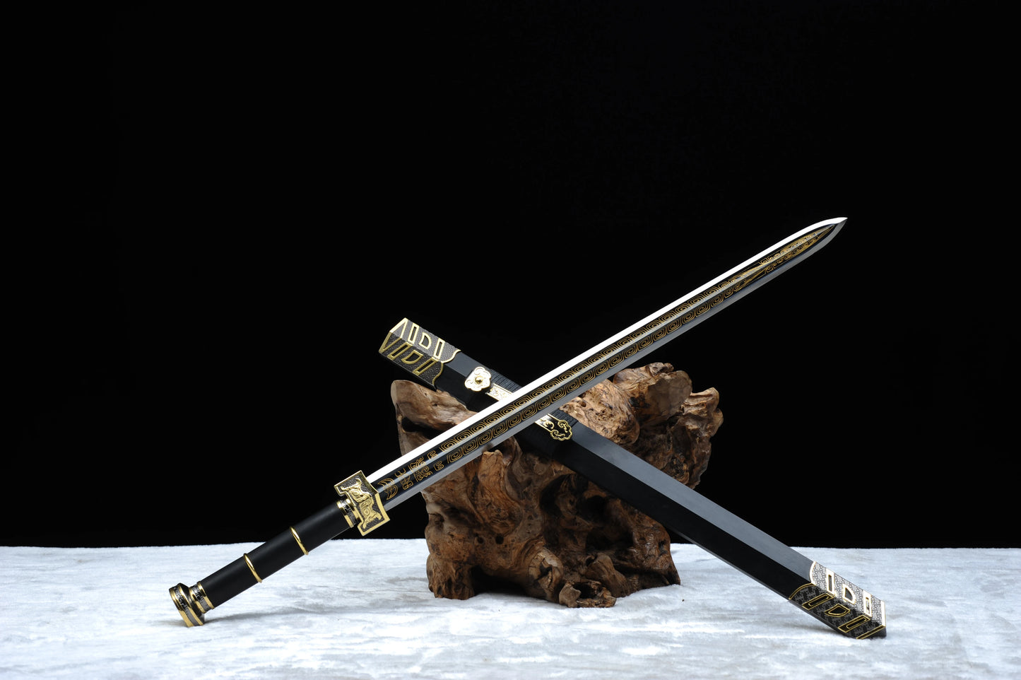 80 cm ældgammelt metal Ægte højstålfilm Sharp Høj hårdhed Warrior Battle Metal Viking Sword