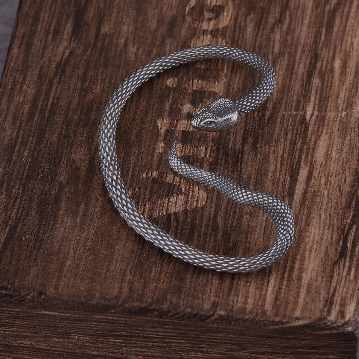 Ruostumattomasta teräksestä valmistetut Animal Snake Clip Viking -korvakorut