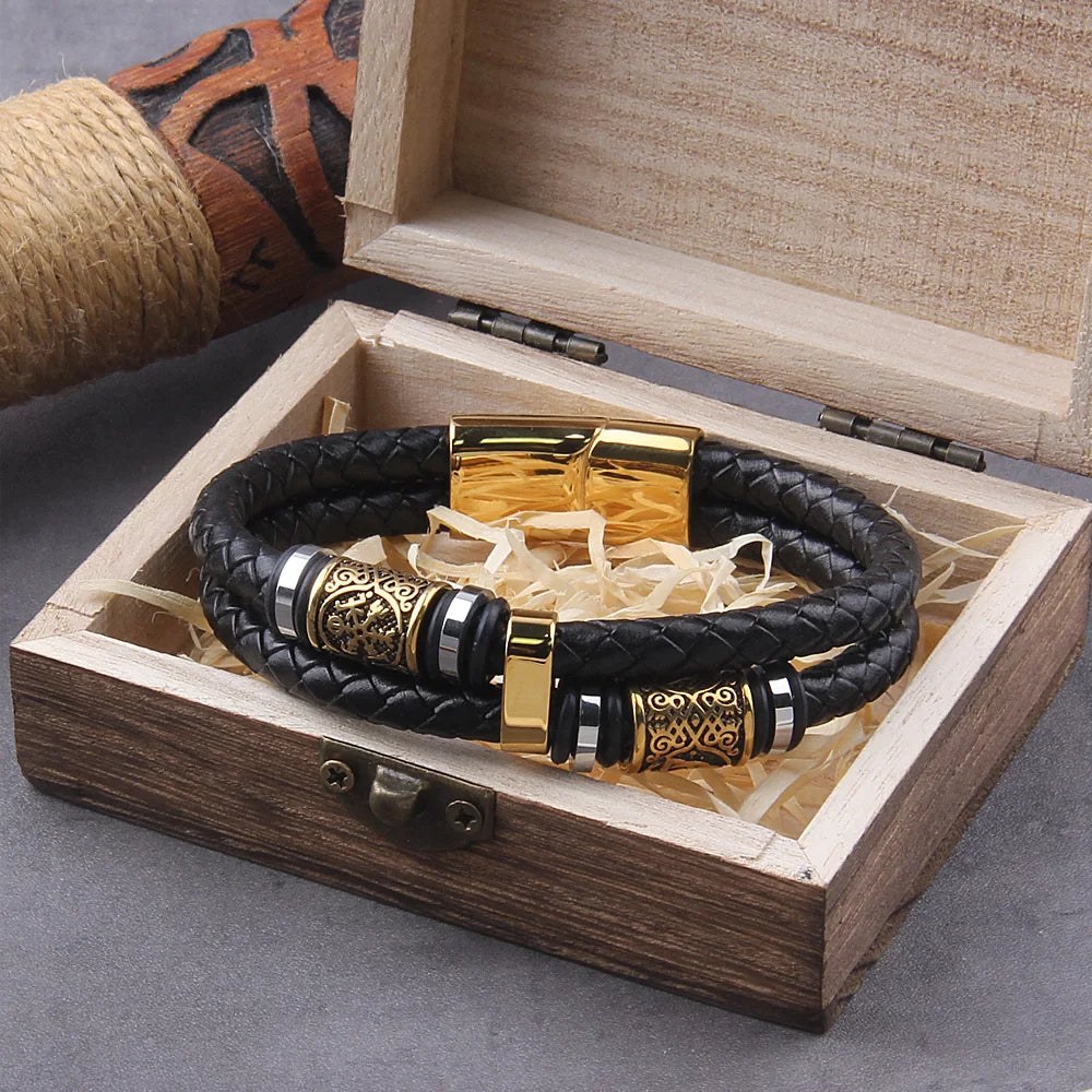 Punc Fíor Leathar Braided Ilchiseal Cruach Dhosmálta Norse Runes Bead Lochlannach Bangle