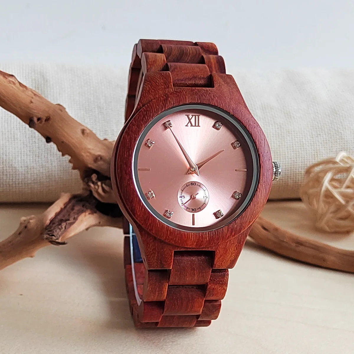 Reloj vikingo de madera de cuarzo con esfera de diamantes de imitación a la moda para mujer