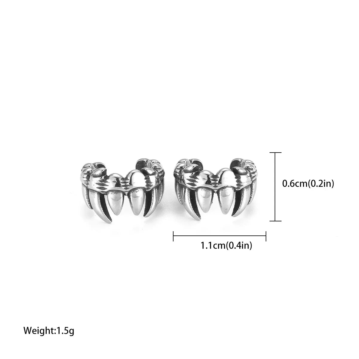 Orecchini vichinghi con denti da vampiro