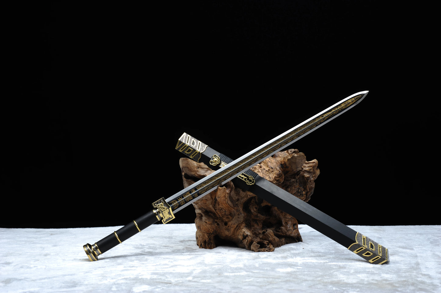 80 cm ældgammelt metal Ægte højstålfilm Sharp Høj hårdhed Warrior Battle Metal Viking Sword