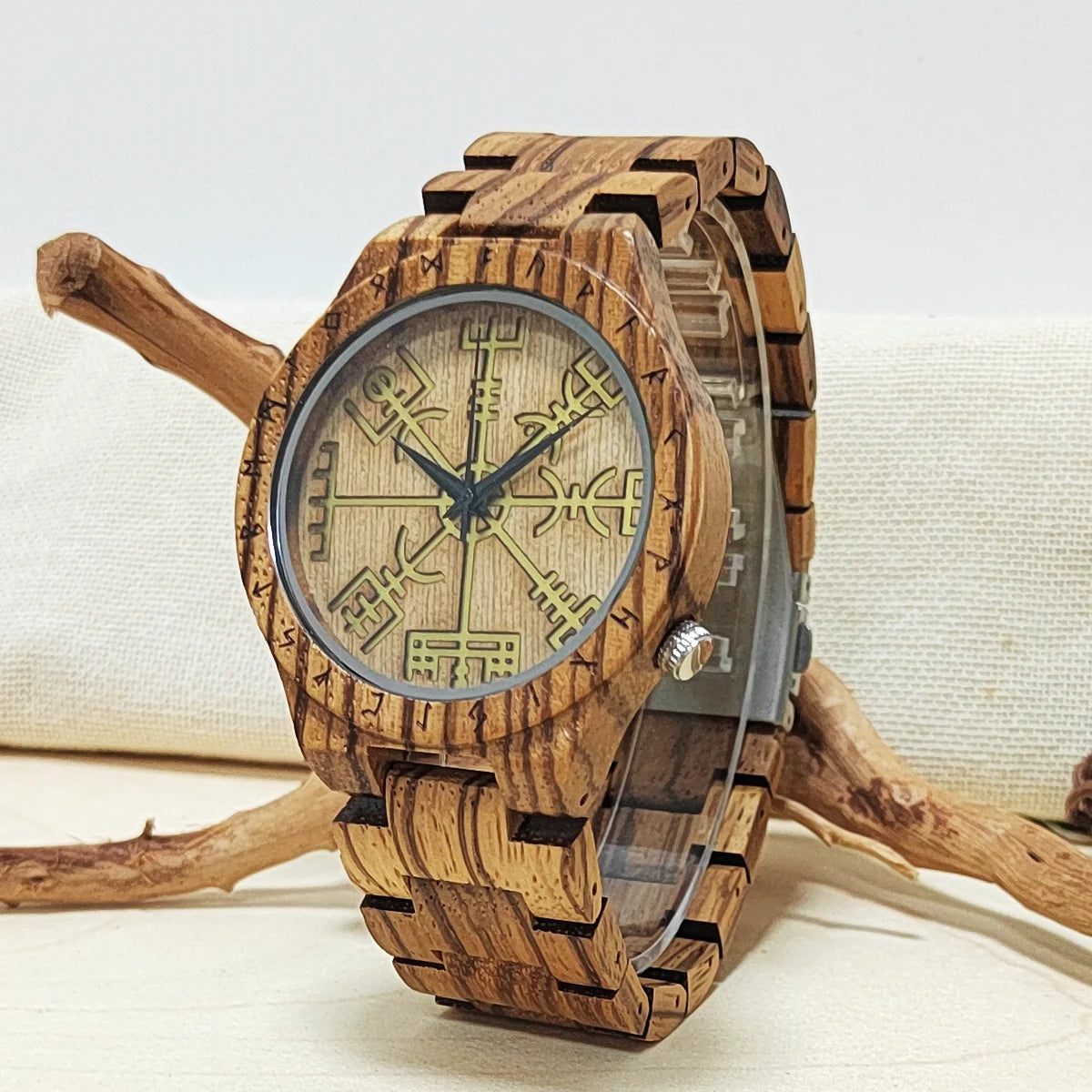 Orologio con elemento simbolo in legno Orologio vichingo personalizzato per l'anniversario