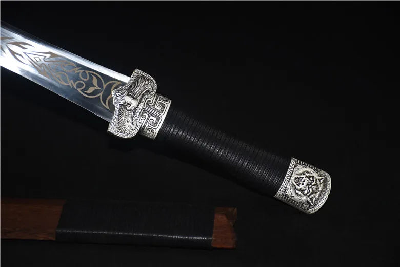 63 cm højt manganstål Materiale Metal Viking Swords