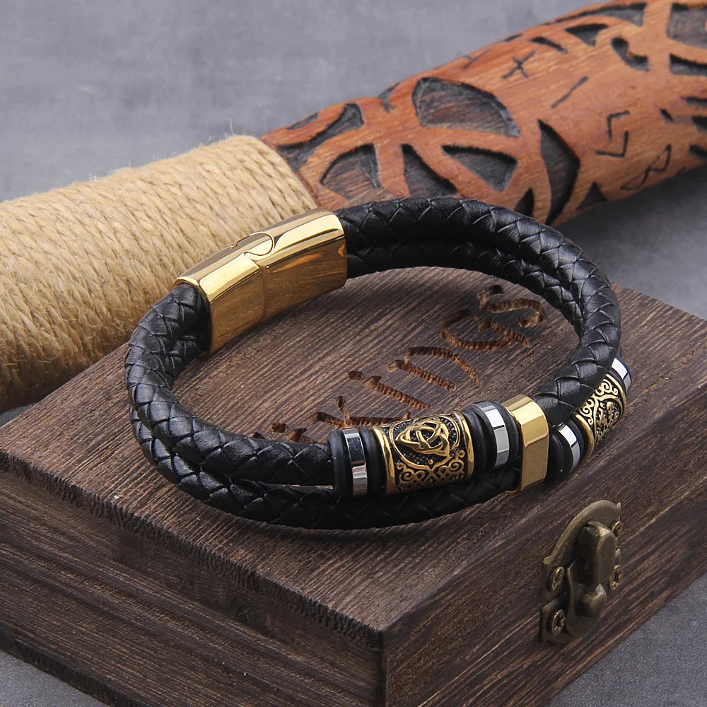 Punc Fíor Leathar Braided Ilchiseal Cruach Dhosmálta Norse Runes Bead Lochlannach Bangle